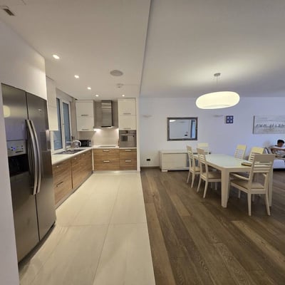 Аренда просторной 3-комнатной квартиры 126 м² в центре Белграда, Сербия